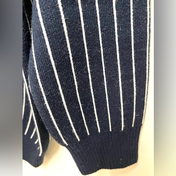 Forever 21 Women's Navy Blue White Stripes V Neck Cardigan 5 Buttons Size S - Picture 6 of 11